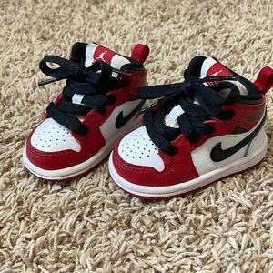 Air Jordan 1 mid Chicago